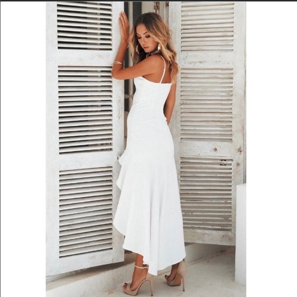 Sexy white ruffled dress NEW - Picture 2 of 6